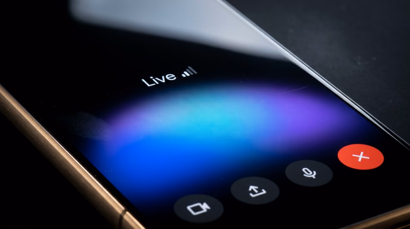 Gemini 3.8 Live voice conversation running in the Google Gemini app