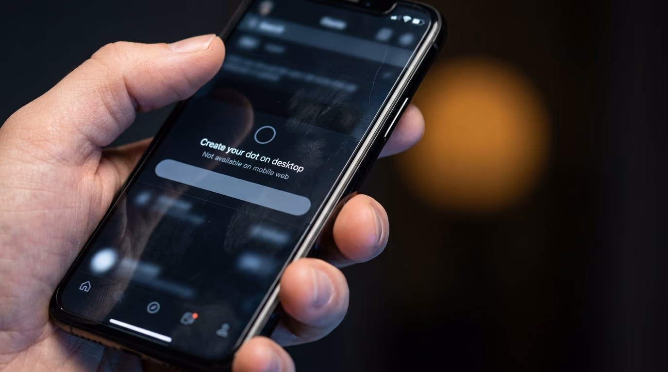 ChatGPT mobile app refusing to create an OpenAI dot and pointing the user to a desktop computer