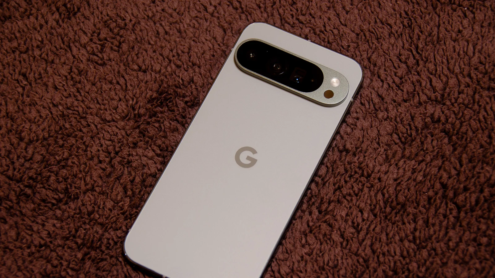 Google Pixel phone, the hardware Google's sign to text requires